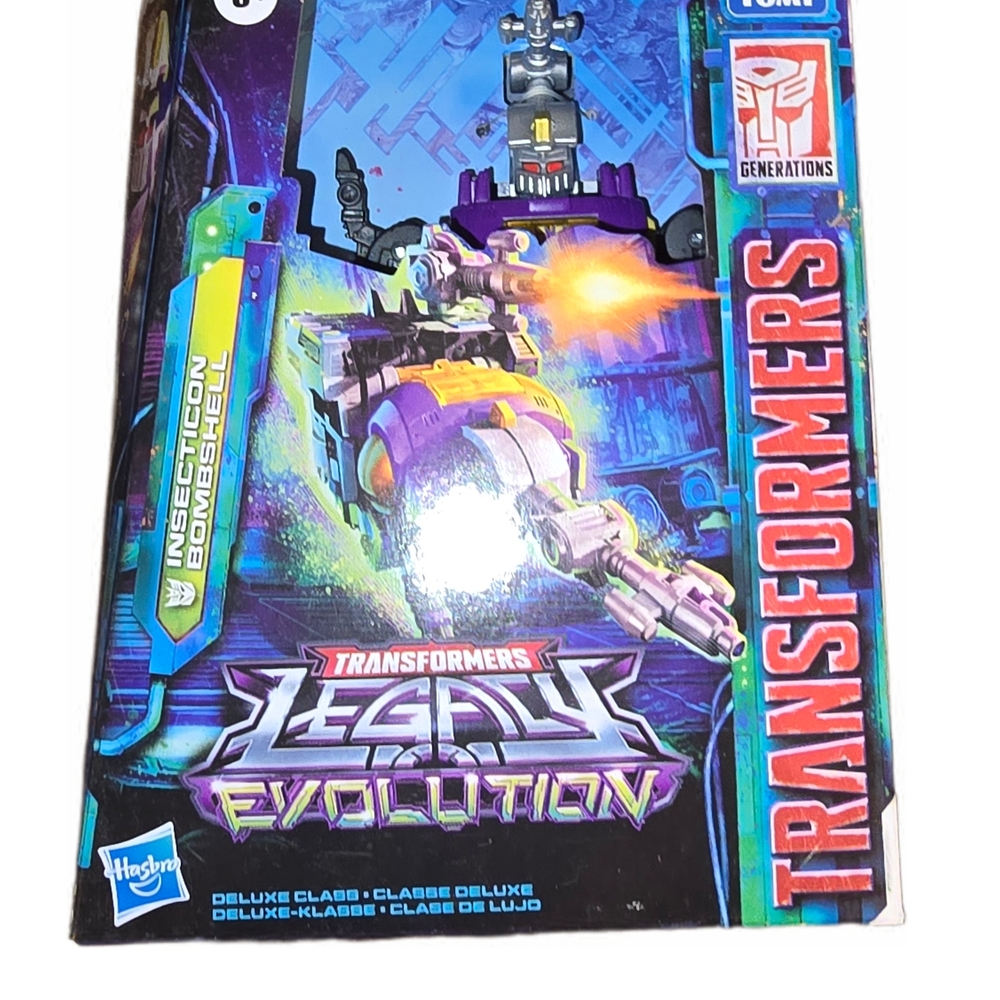 Takara Transformers Legacy Evolution Insecticon Bombshell - Purple and Black - Picture 2 of 4